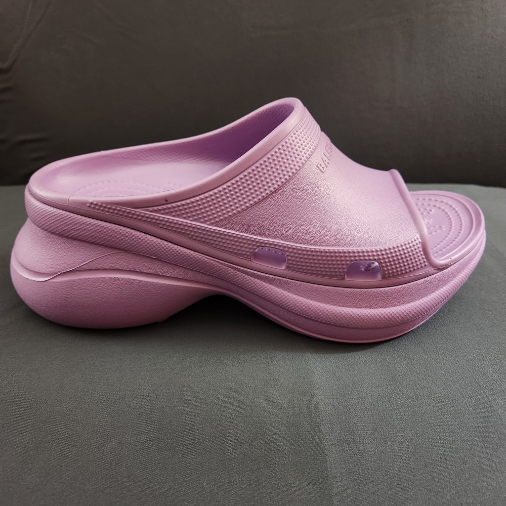 Balenciaga Pool Crocs Slide Sandals In Lilac - Picture 7 of 16